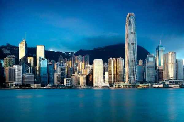 证券公司配资 南向资金年内或再增3000亿港元 被动投资与个人资金重塑港股生态